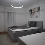 Moderne Mit Kochinsel In Zentral Ruhig Und Netflix - Erstbezug Wehome Komfort *