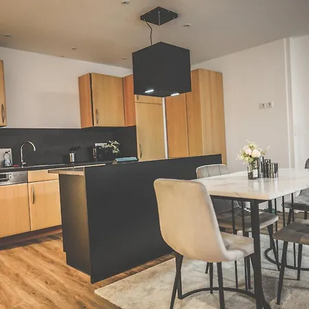 Apartment Moderne Mit Kochinsel In Zentral Ruhig Und Netflix - Erstbezug Wehome Komfort Sinsheim