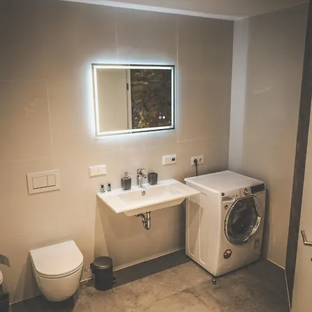 Moderne Mit Kochinsel In Zentral Ruhig Und Netflix - Erstbezug Wehome Komfort Apartment Sinsheim