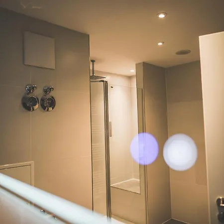 Moderne Mit Kochinsel In Zentral Ruhig Und Netflix - Erstbezug Wehome Komfort * Sinsheim